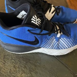 Nike Kyrie Flytrap